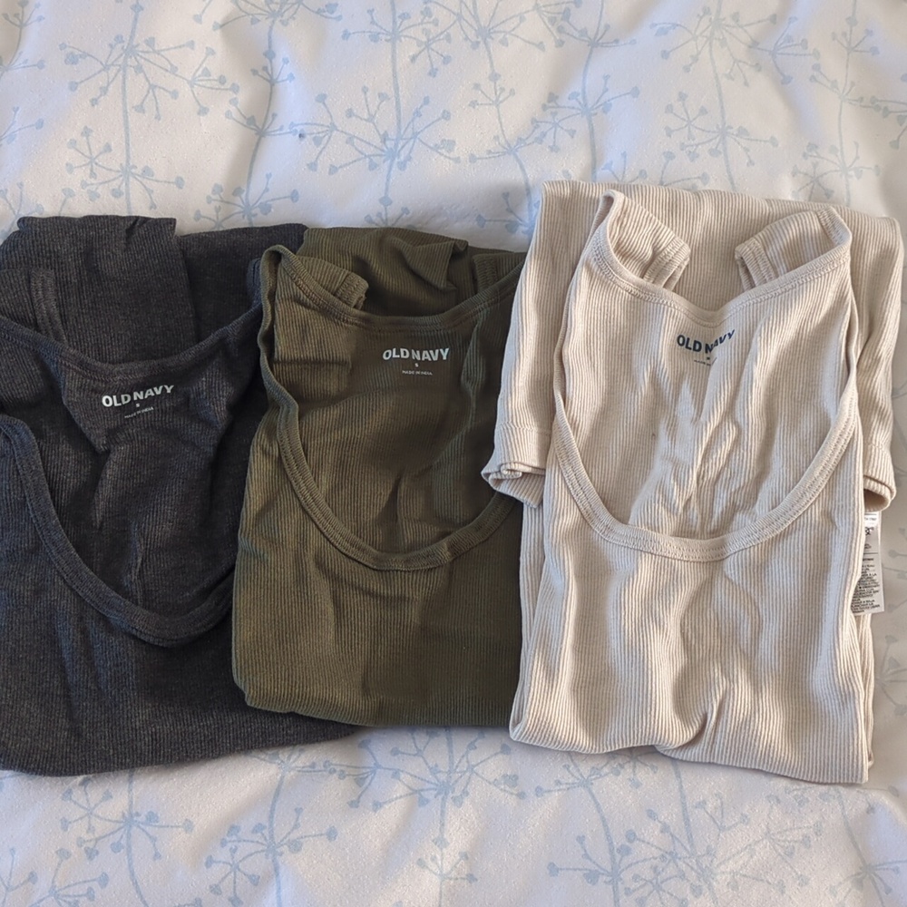 Ribbed Tanks Men's Size S